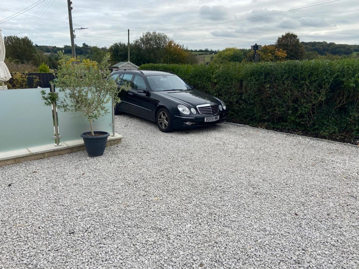 Dewcroft Villa Horsley  ภายนอก รูปภาพ